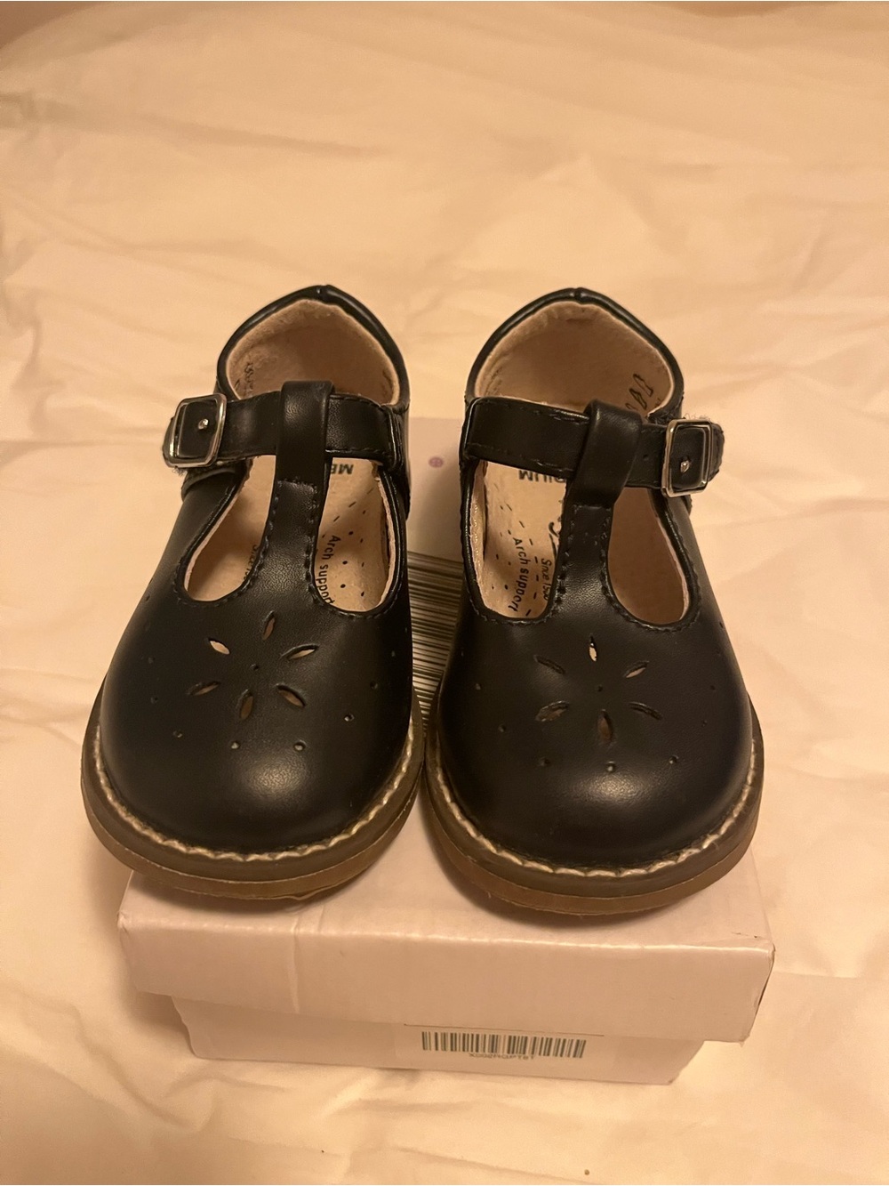 Footmates Navy Blue T-Strap Mary Jane Kids Shoes; size baby/toddler 5